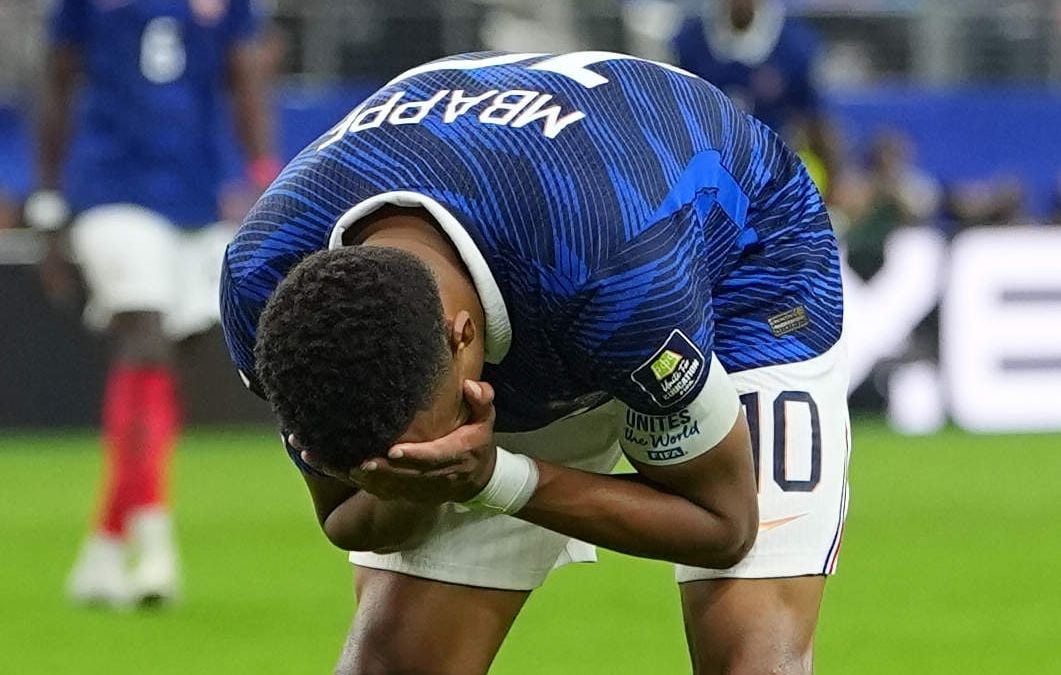 ¿Google enterró a los Blues antes del final del Francia-España el martes por la noche? ¿Google enterró a los Blues antes del final del Francia-España el martes por la noche?